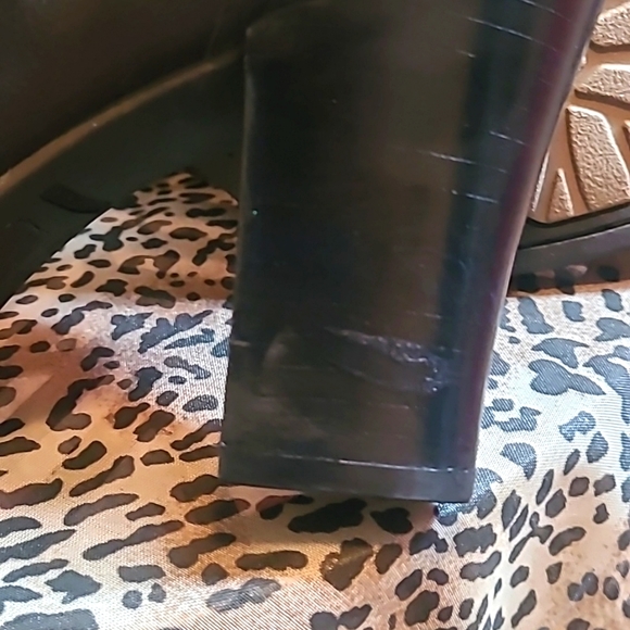 EUC BORN black ankle boots size 8.5 - Picture 8 of 11